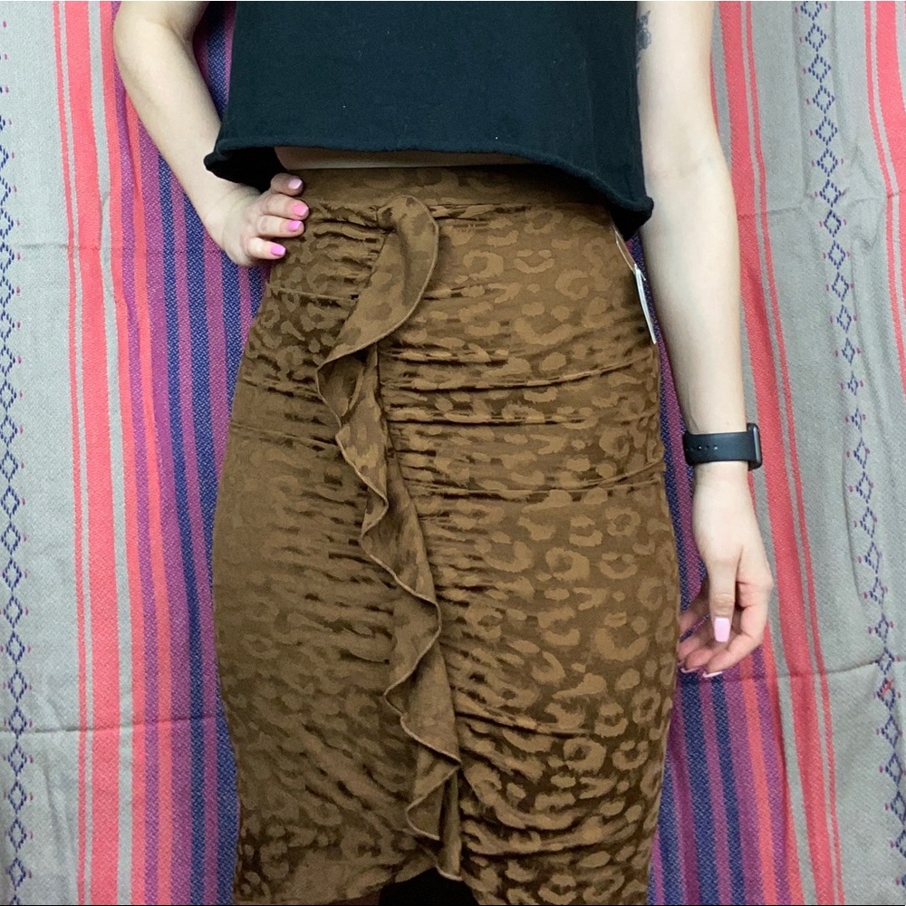 NWT Zara Basic Leopard Print Pencil Skirt Size XS